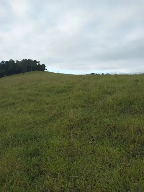 Sítio / Rancho à venda, 200m2 em Paraibuna - SP - imagem 5 Foto 5 de Sítio / Rancho à venda, 200m2 em Paraibuna - SP