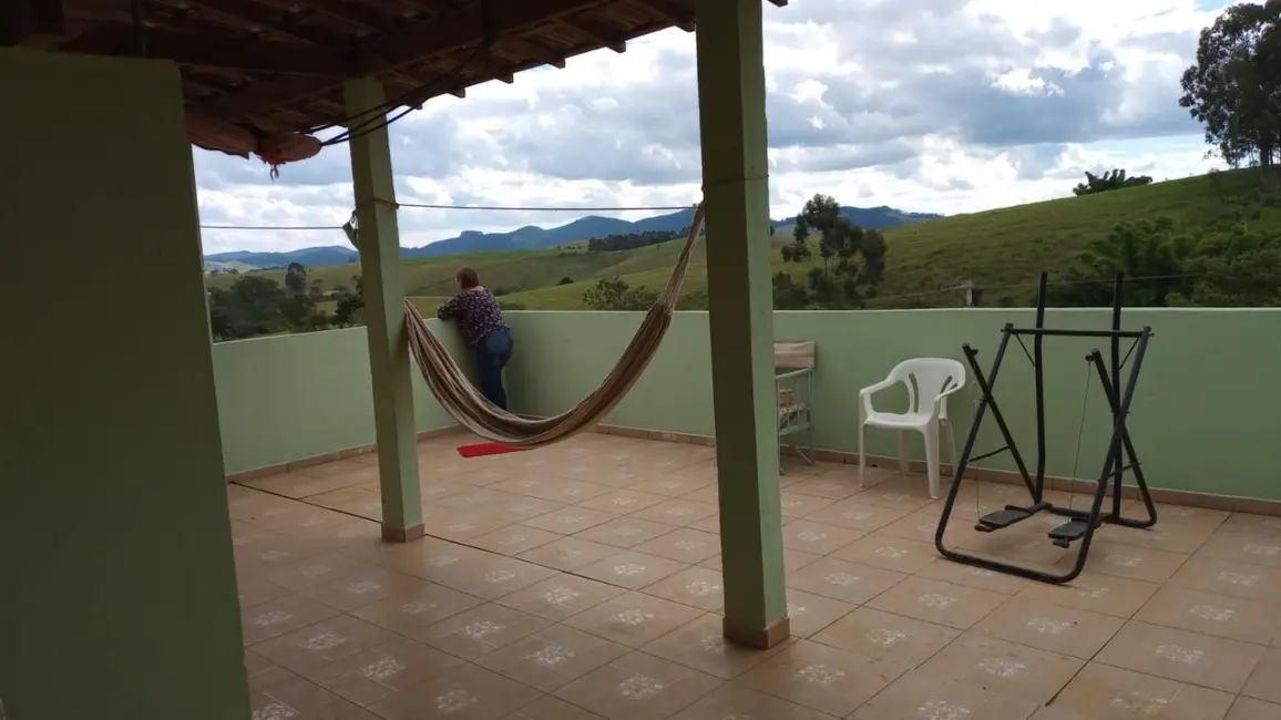 Chácara com 2 quartos à venda, 130m2 em Centro, Paraibuna - SP - imagem 6 Foto 6 de Chácara com 2 quartos à venda, 130m2 em Centro, Paraibuna - SP