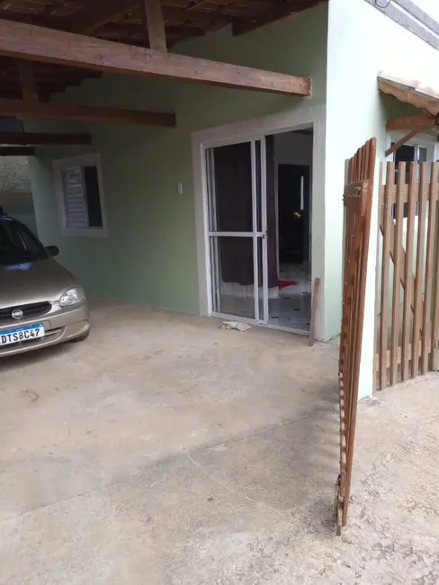 Chácara com 2 quartos à venda, 130m2 em Centro, Paraibuna - SP - imagem 4 Foto 4 de Chácara com 2 quartos à venda, 130m2 em Centro, Paraibuna - SP