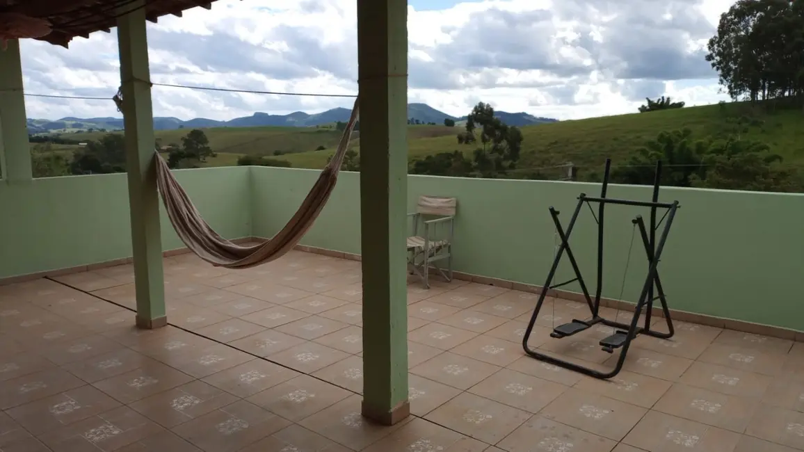 Chácara com 2 quartos à venda, 130m2 em Centro, Paraibuna - SP - imagem 5 Foto 5 de Chácara com 2 quartos à venda, 130m2 em Centro, Paraibuna - SP