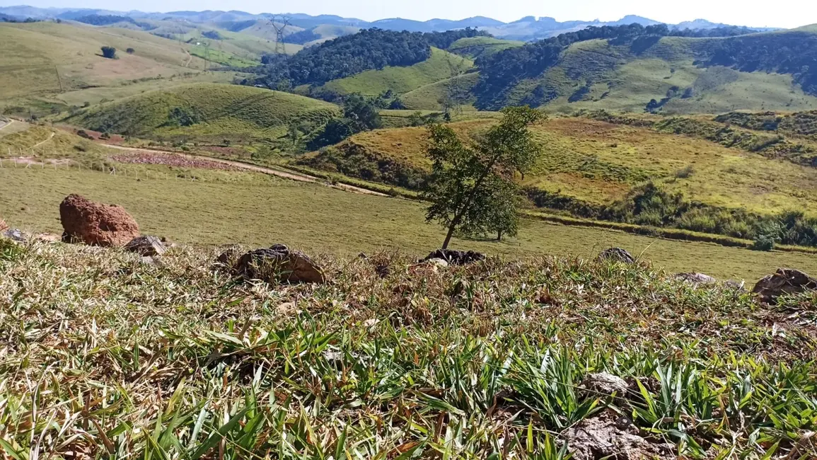Chácara com 2 quartos à venda, 200m2 em Jambeiro - SP - imagem 7 Foto 7 de Chácara com 2 quartos à venda, 200m2 em Jambeiro - SP