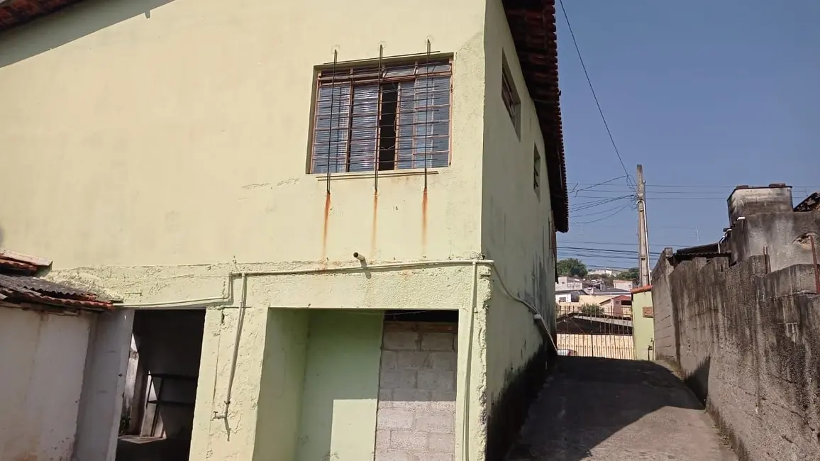 Casa com 12 quartos à venda, 330m2 em Centro, Jacarei - SP - imagem 1 Foto 1 de Casa com 12 quartos à venda, 330m2 em Centro, Jacarei - SP