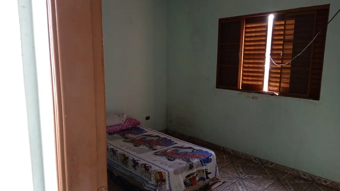 Casa com 12 quartos à venda, 330m2 em Centro, Jacarei - SP - imagem 8 Foto 8 de Casa com 12 quartos à venda, 330m2 em Centro, Jacarei - SP
