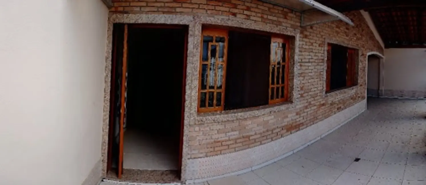 Casa com 3 quartos à venda, 190m2 em Jardim Esper, Jacarei - SP - imagem 3 Foto 3 de Casa com 3 quartos à venda, 190m2 em Jardim Esper, Jacarei - SP