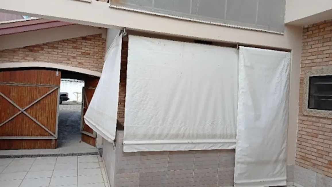 Casa com 3 quartos à venda, 190m2 em Jardim Esper, Jacarei - SP - imagem 4 Foto 4 de Casa com 3 quartos à venda, 190m2 em Jardim Esper, Jacarei - SP