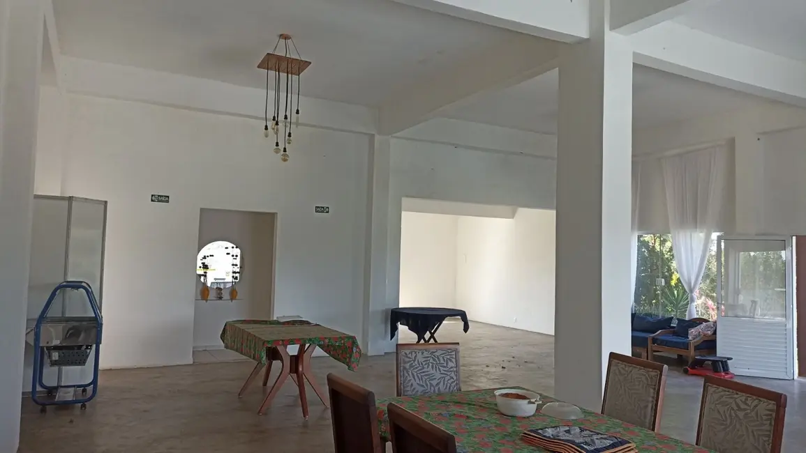 Foto 2 de Casa com 1 quarto à venda, 200m2 em Jambeiro - SP