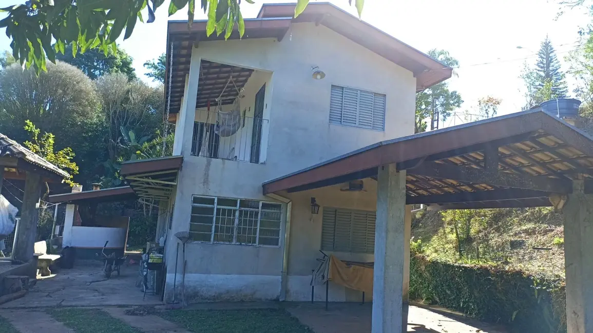 Chácara com 3 quartos à venda, 200m2 em Jambeiro - SP - imagem 2 Foto 2 de Chácara com 3 quartos à venda, 200m2 em Jambeiro - SP