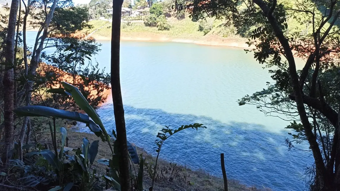 Chácara com 3 quartos à venda, 200m2 em Jambeiro - SP - imagem 9 Foto 9 de Chácara com 3 quartos à venda, 200m2 em Jambeiro - SP