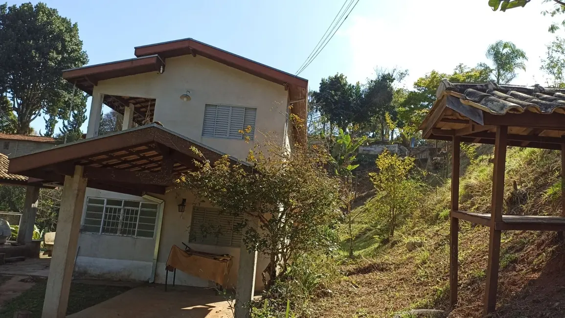 Chácara com 3 quartos à venda, 200m2 em Jambeiro - SP - imagem 1 Foto 1 de Chácara com 3 quartos à venda, 200m2 em Jambeiro - SP
