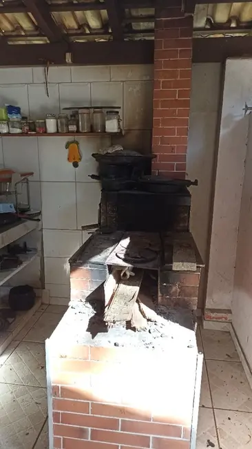 Chácara com 3 quartos à venda, 200m2 em Jambeiro - SP - imagem 3 Foto 3 de Chácara com 3 quartos à venda, 200m2 em Jambeiro - SP
