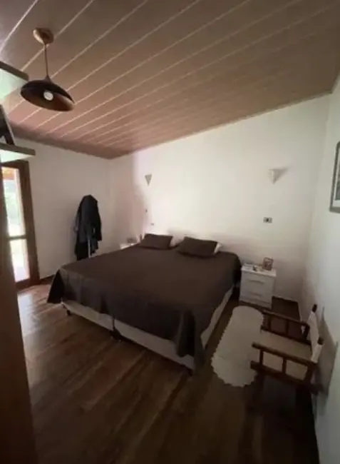 Chácara com 3 quartos à venda, 100m2 em Sao Jose Dos Campos - SP - imagem 8 Foto 8 de Chácara com 3 quartos à venda, 100m2 em Sao Jose Dos Campos - SP