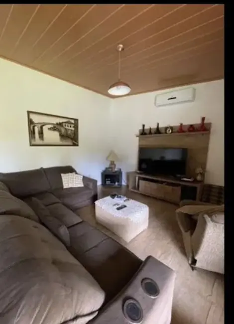 Chácara com 3 quartos à venda, 100m2 em Sao Jose Dos Campos - SP - imagem 3 Foto 3 de Chácara com 3 quartos à venda, 100m2 em Sao Jose Dos Campos - SP