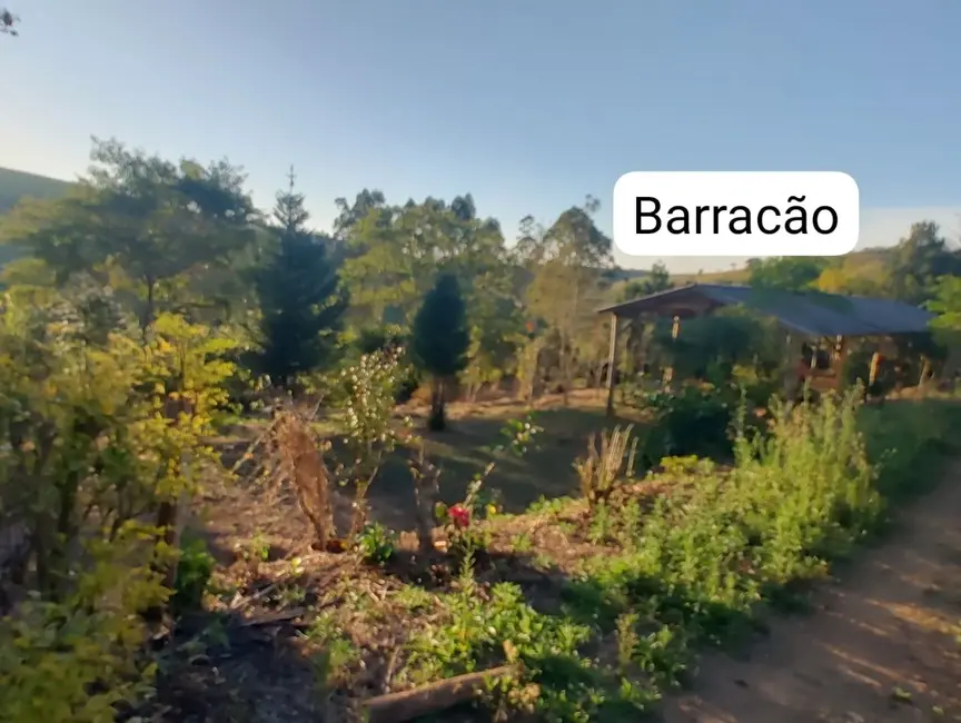 Chácara com 3 quartos à venda, 300m2 em Paraibuna - SP - imagem 6 Foto 6 de Chácara com 3 quartos à venda, 300m2 em Paraibuna - SP