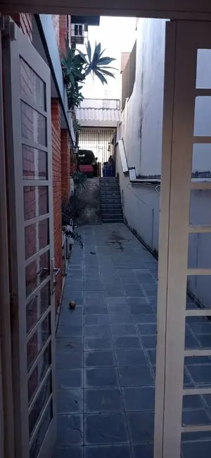 Casa com 4 quartos à venda, 220m2 em Centro, Jacarei - SP - imagem 6 Foto 6 de Casa com 4 quartos à venda, 220m2 em Centro, Jacarei - SP