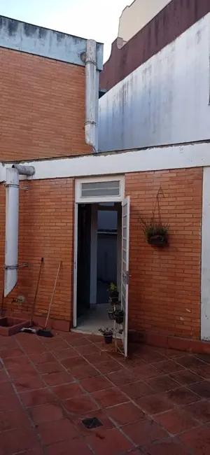 Casa com 4 quartos à venda, 220m2 em Centro, Jacarei - SP - imagem 8 Foto 8 de Casa com 4 quartos à venda, 220m2 em Centro, Jacarei - SP