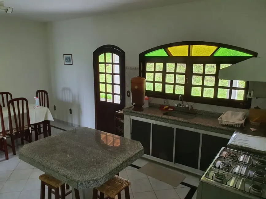 Chácara com 5 quartos à venda, 450m2 em Paraibuna - SP - imagem 5 Foto 5 de Chácara com 5 quartos à venda, 450m2 em Paraibuna - SP