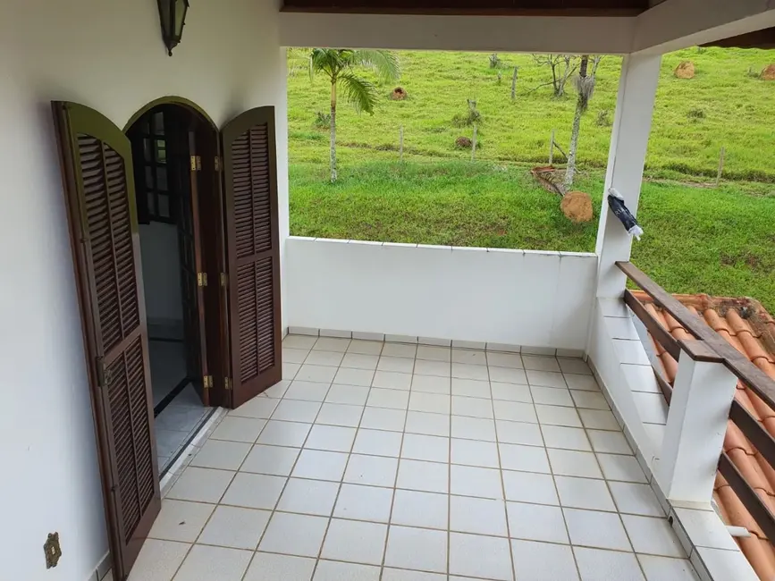 Chácara com 5 quartos à venda, 450m2 em Paraibuna - SP - imagem 8 Foto 8 de Chácara com 5 quartos à venda, 450m2 em Paraibuna - SP