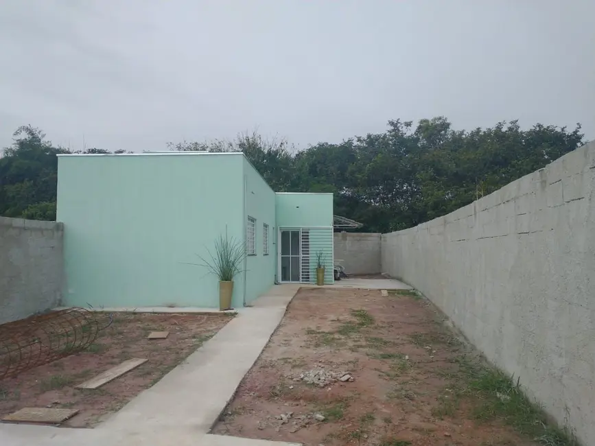 Casa com 2 quartos à venda, 53m2 em Jardim Califórnia, Jacarei - SP - imagem 2 Foto 2 de Casa com 2 quartos à venda, 53m2 em Jardim Califórnia, Jacarei - SP
