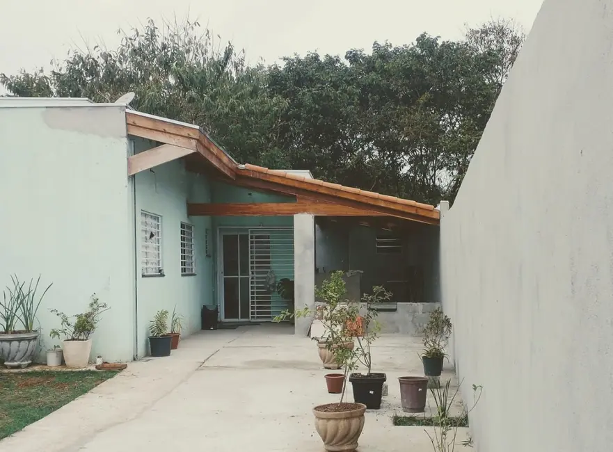Casa com 2 quartos à venda, 53m2 em Jardim Califórnia, Jacarei - SP - imagem 1 Foto 1 de Casa com 2 quartos à venda, 53m2 em Jardim Califórnia, Jacarei - SP