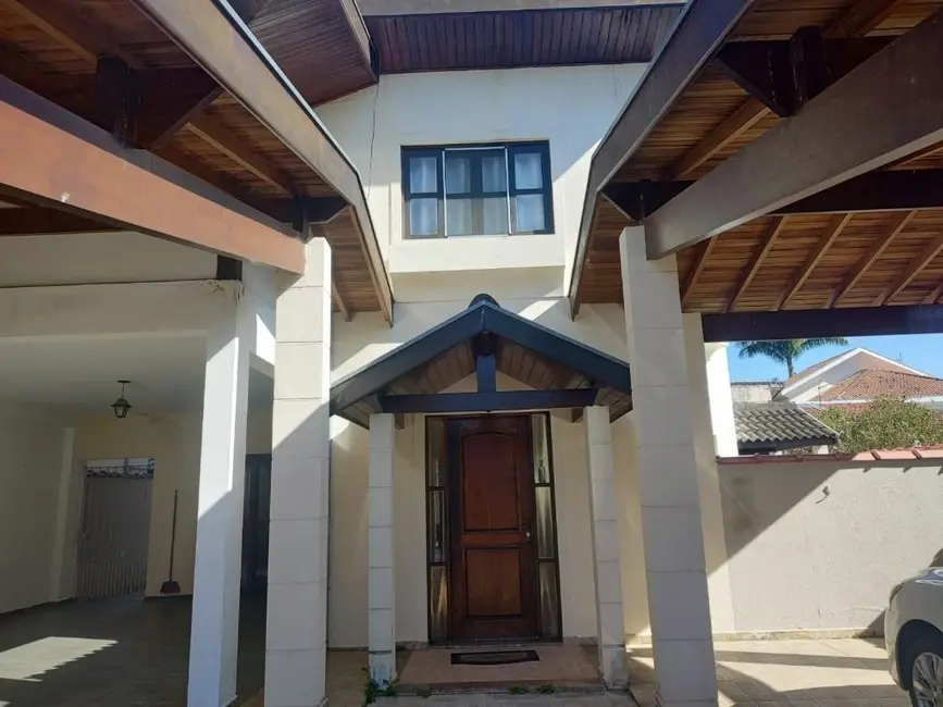 Sobrado com 4 quartos à venda, 360m2 em Sao Jose Dos Campos - SP - imagem 3 Foto 3 de Sobrado com 4 quartos à venda, 360m2 em Sao Jose Dos Campos - SP