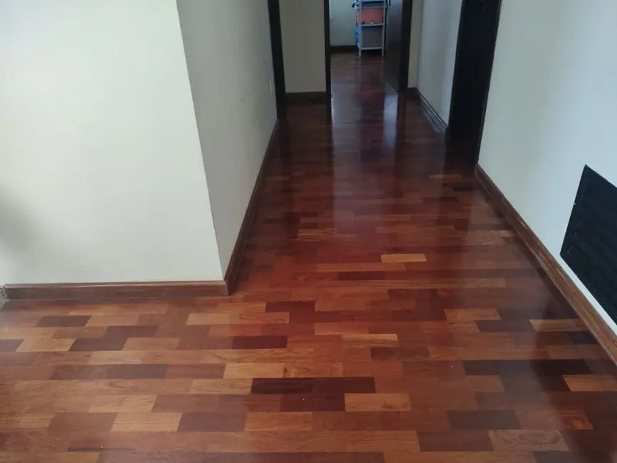 Sobrado com 4 quartos à venda, 360m2 em Sao Jose Dos Campos - SP - imagem 7 Foto 7 de Sobrado com 4 quartos à venda, 360m2 em Sao Jose Dos Campos - SP