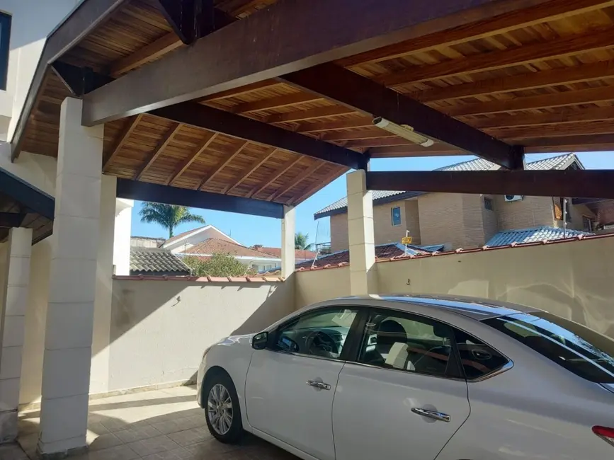 Sobrado com 4 quartos à venda, 360m2 em Sao Jose Dos Campos - SP - imagem 6 Foto 6 de Sobrado com 4 quartos à venda, 360m2 em Sao Jose Dos Campos - SP