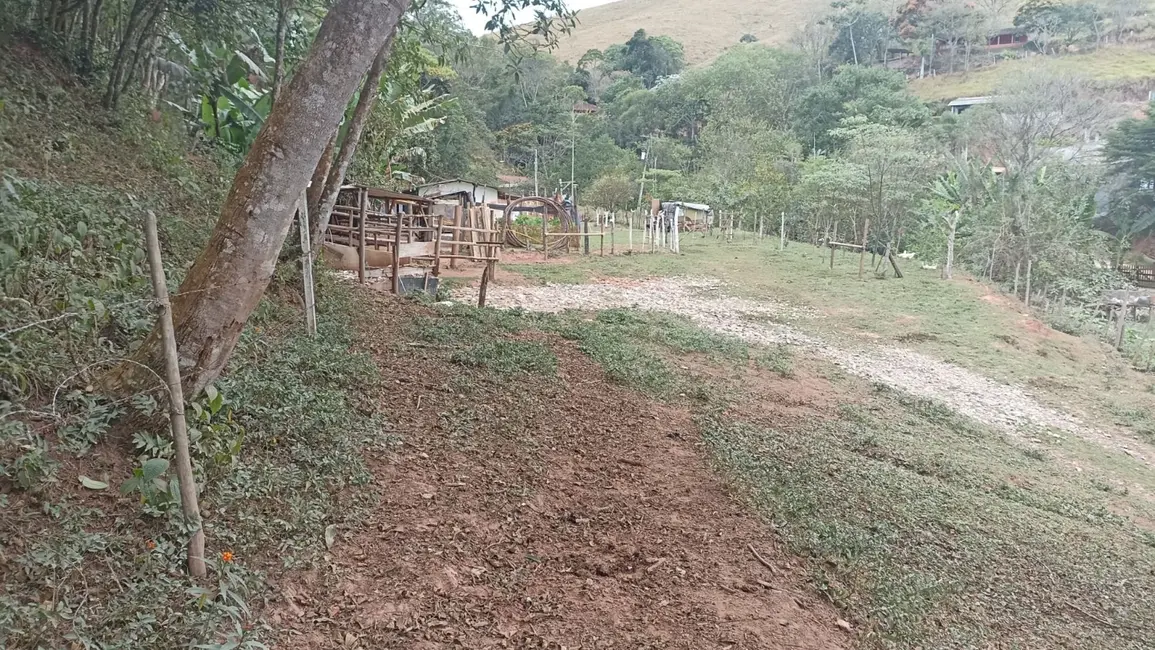Sítio / Rancho com 2 quartos à venda, 250m2 em Centro, Paraibuna - SP - imagem 5 Foto 5 de Sítio / Rancho com 2 quartos à venda, 250m2 em Centro, Paraibuna - SP