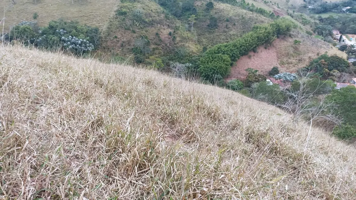 Sítio / Rancho com 2 quartos à venda, 250m2 em Centro, Paraibuna - SP - imagem 6 Foto 6 de Sítio / Rancho com 2 quartos à venda, 250m2 em Centro, Paraibuna - SP