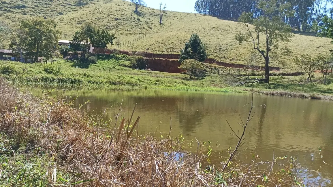 Sítio / Rancho com 2 quartos à venda, 250m2 em Paraibuna - SP - imagem 2 Foto 2 de Sítio / Rancho com 2 quartos à venda, 250m2 em Paraibuna - SP