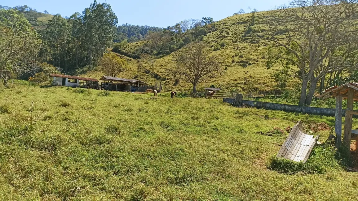 Sítio / Rancho com 2 quartos à venda, 250m2 em Paraibuna - SP - imagem 4 Foto 4 de Sítio / Rancho com 2 quartos à venda, 250m2 em Paraibuna - SP
