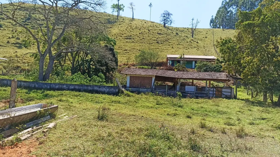 Sítio / Rancho com 2 quartos à venda, 250m2 em Paraibuna - SP - imagem 5 Foto 5 de Sítio / Rancho com 2 quartos à venda, 250m2 em Paraibuna - SP
