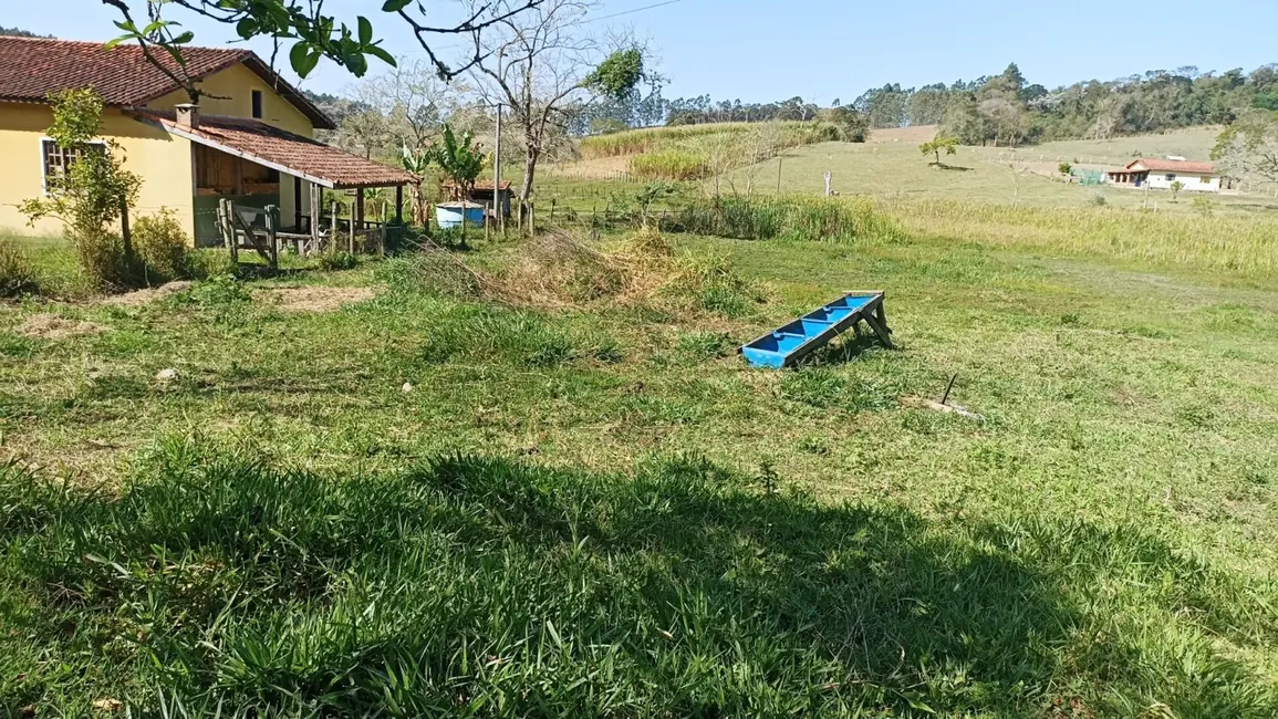 Chácara com 2 quartos à venda, 200m2 em Paraibuna - SP - imagem 6 Foto 6 de Chácara com 2 quartos à venda, 200m2 em Paraibuna - SP