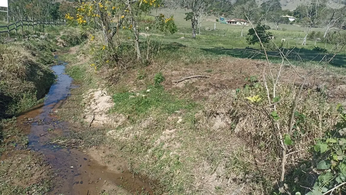 Chácara com 2 quartos à venda, 200m2 em Paraibuna - SP - imagem 5 Foto 5 de Chácara com 2 quartos à venda, 200m2 em Paraibuna - SP