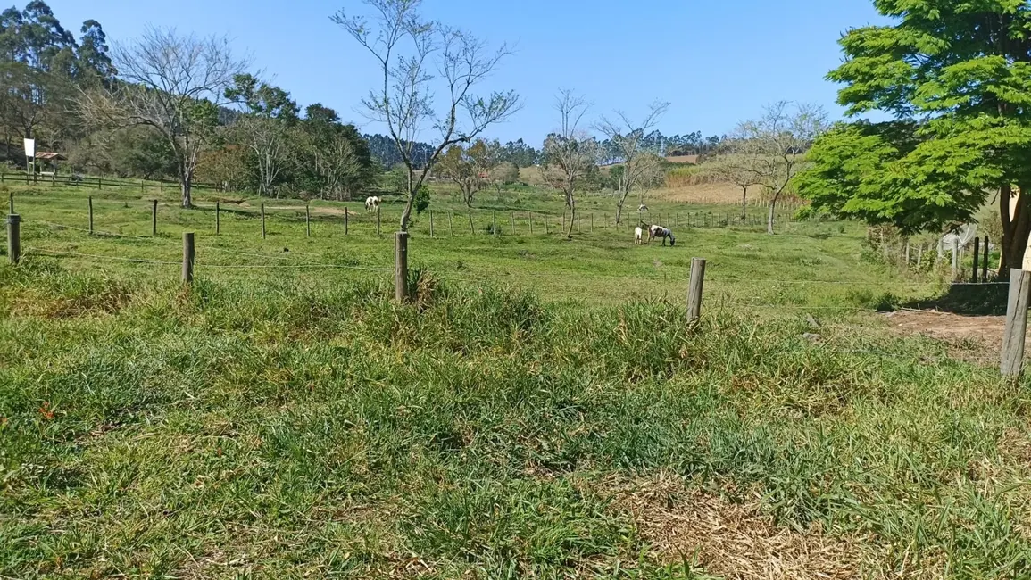 Chácara com 2 quartos à venda, 200m2 em Paraibuna - SP - imagem 9 Foto 9 de Chácara com 2 quartos à venda, 200m2 em Paraibuna - SP