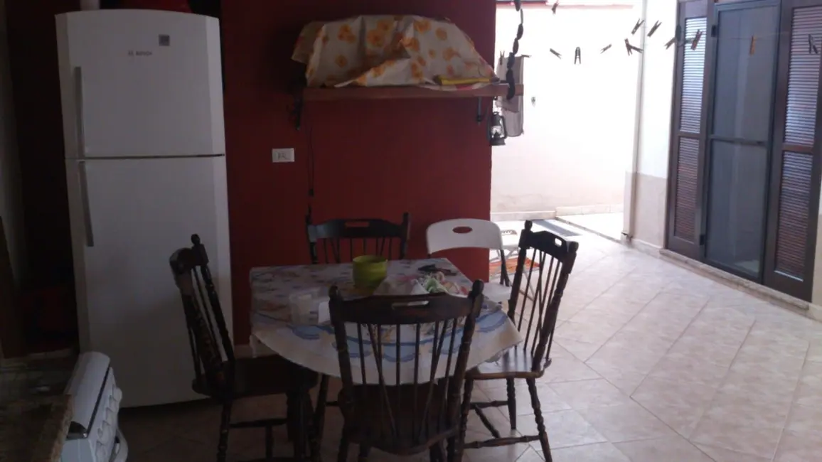 Sobrado com 3 quartos à venda, 170m2 em Sao Jose Dos Campos - SP - imagem 7 Foto 7 de Sobrado com 3 quartos à venda, 170m2 em Sao Jose Dos Campos - SP
