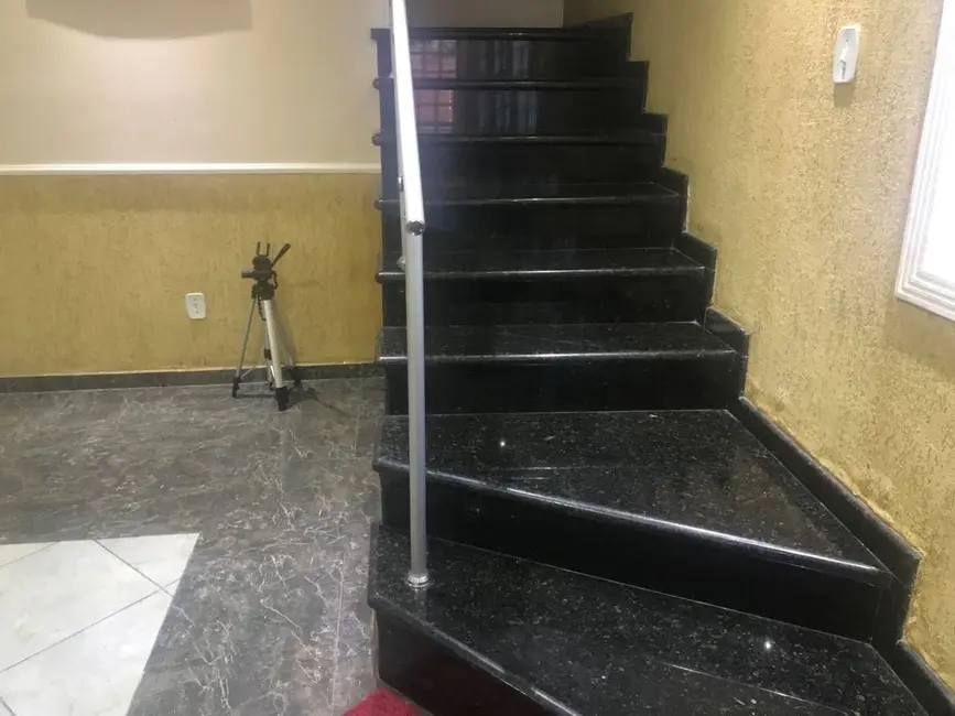 Sobrado com 4 quartos à venda e para alugar, 400m2 em Sao Jose Dos Campos - SP - imagem 9 Foto 9 de Sobrado com 4 quartos à venda e para alugar, 400m2 em Sao Jose Dos Campos - SP