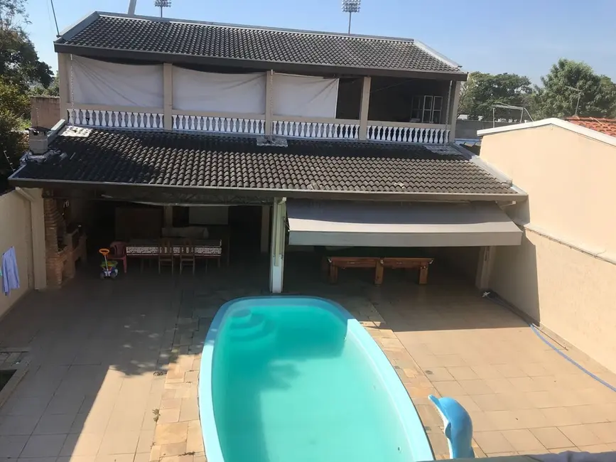 Sobrado com 4 quartos à venda e para alugar, 400m2 em Sao Jose Dos Campos - SP - imagem 2 Foto 2 de Sobrado com 4 quartos à venda e para alugar, 400m2 em Sao Jose Dos Campos - SP