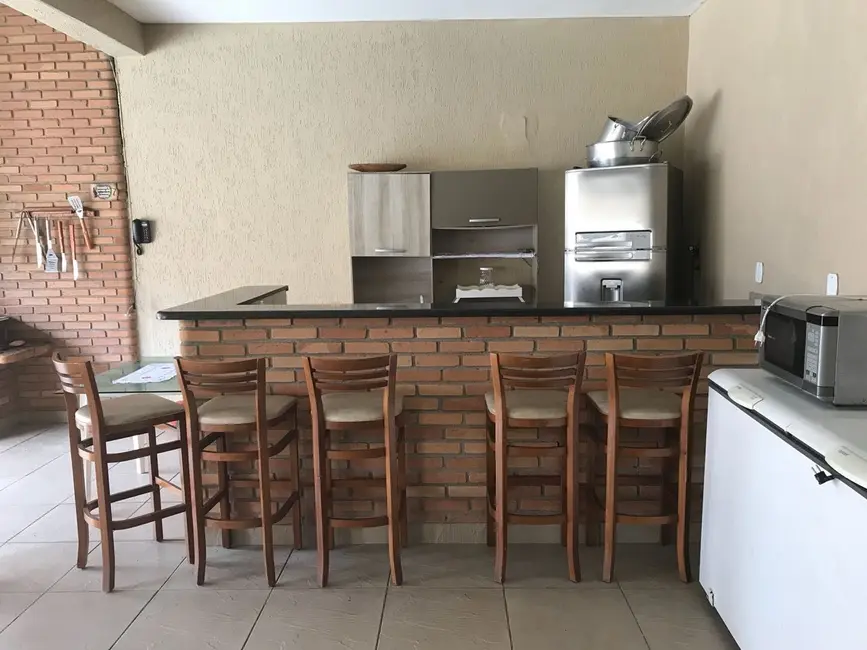 Sobrado com 4 quartos à venda e para alugar, 400m2 em Sao Jose Dos Campos - SP - imagem 5 Foto 5 de Sobrado com 4 quartos à venda e para alugar, 400m2 em Sao Jose Dos Campos - SP