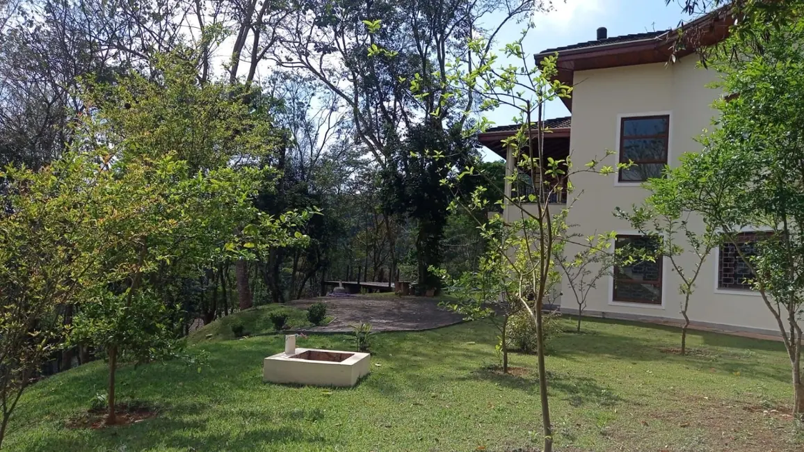 Casa com 5 quartos à venda, 347m2 em Chácaras Condomínio Recanto Pássaros II, Jacarei - SP - imagem 2 Foto 2 de Casa com 5 quartos à venda, 347m2 em Chácaras Condomínio Recanto Pássaros II, Jacarei - SP