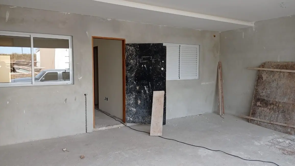 Casa com 2 quartos à venda, 110m2 em Sao Jose Dos Campos - SP - imagem 1 Foto 1 de Casa com 2 quartos à venda, 110m2 em Sao Jose Dos Campos - SP