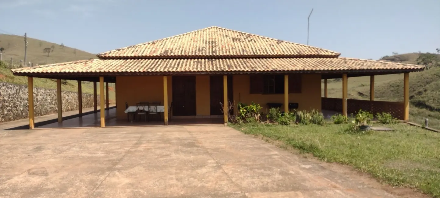 Foto 6 de Fazenda / Haras com 3 quartos à venda, 100m2 em Centro, Guaratingueta - SP
