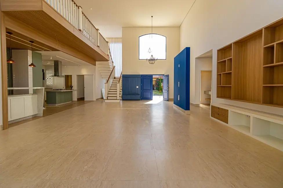 Casa com 4 quartos à venda, 337m2 em Sao Jose Dos Campos - SP - imagem 4 Foto 4 de Casa com 4 quartos à venda, 337m2 em Sao Jose Dos Campos - SP