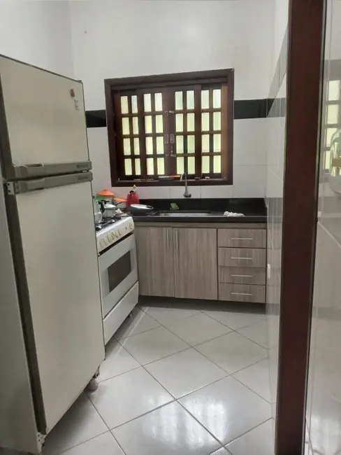 Sítio / Rancho com 3 quartos à venda, 100m2 em Sao Jose Dos Campos - SP - imagem 5 Foto 5 de Sítio / Rancho com 3 quartos à venda, 100m2 em Sao Jose Dos Campos - SP