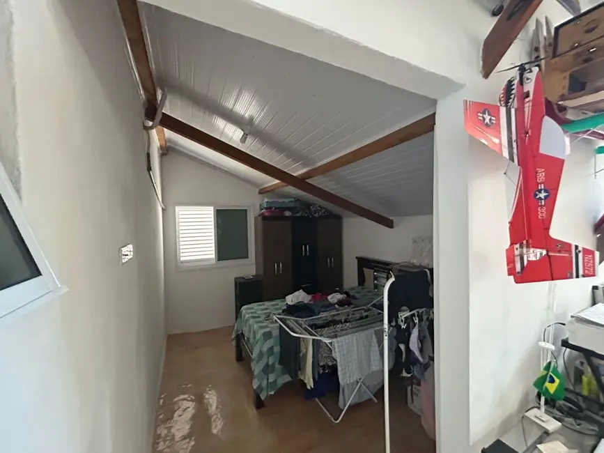 Foto 9 de Casa com 3 quartos à venda, 190m2 em Jardim Jacinto, Jacarei - SP