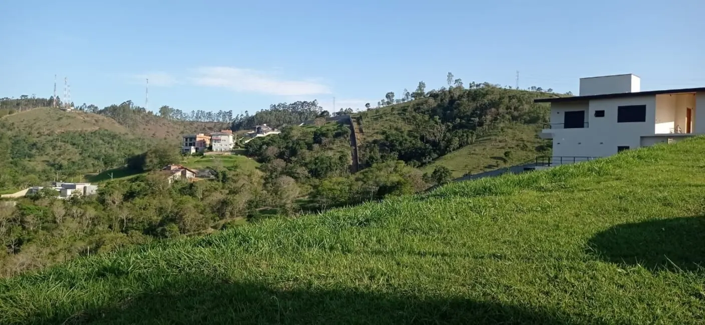 Sobrado com 4 quartos à venda, 398m2 em Centro, Jambeiro - SP - imagem 5 Foto 5 de Sobrado com 4 quartos à venda, 398m2 em Centro, Jambeiro - SP