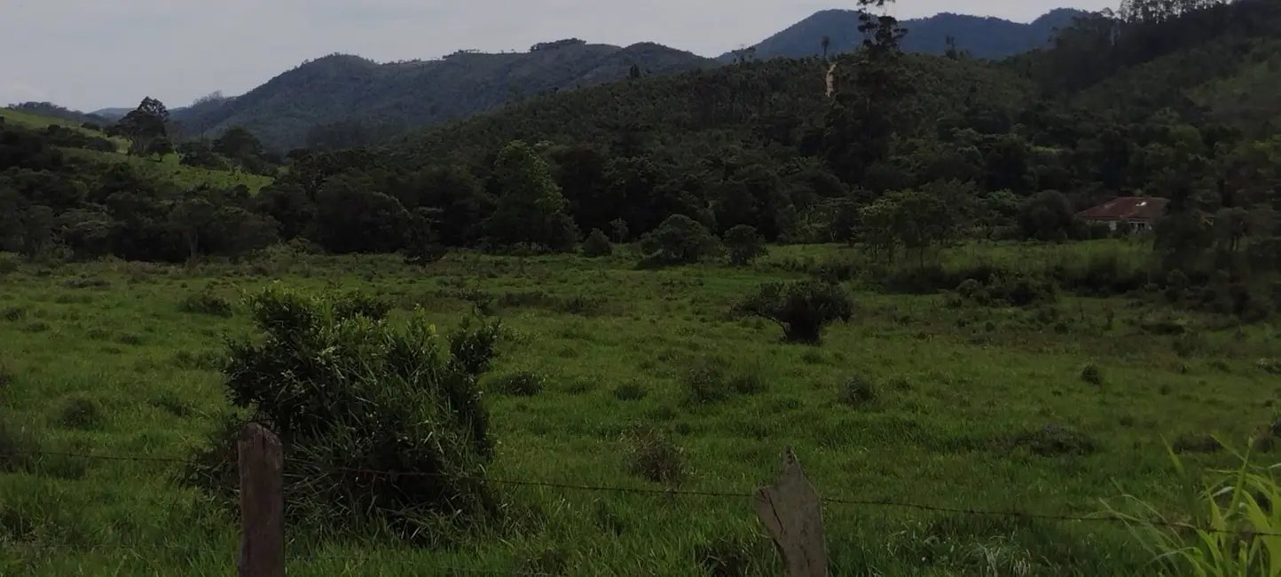 Foto 5 de Fazenda / Haras com 1 quarto à venda, 150m2 em Parque das Alamedas, Guaratingueta - SP