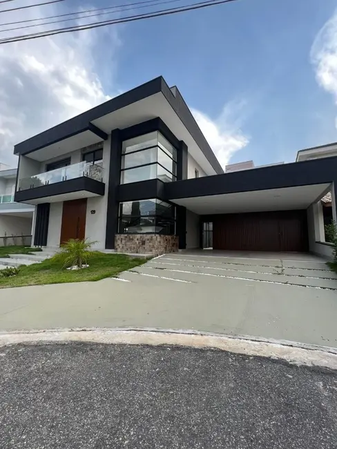 Sobrado com 4 quartos à venda, 340m2 em Sao Jose Dos Campos - SP - imagem 2 Foto 2 de Sobrado com 4 quartos à venda, 340m2 em Sao Jose Dos Campos - SP