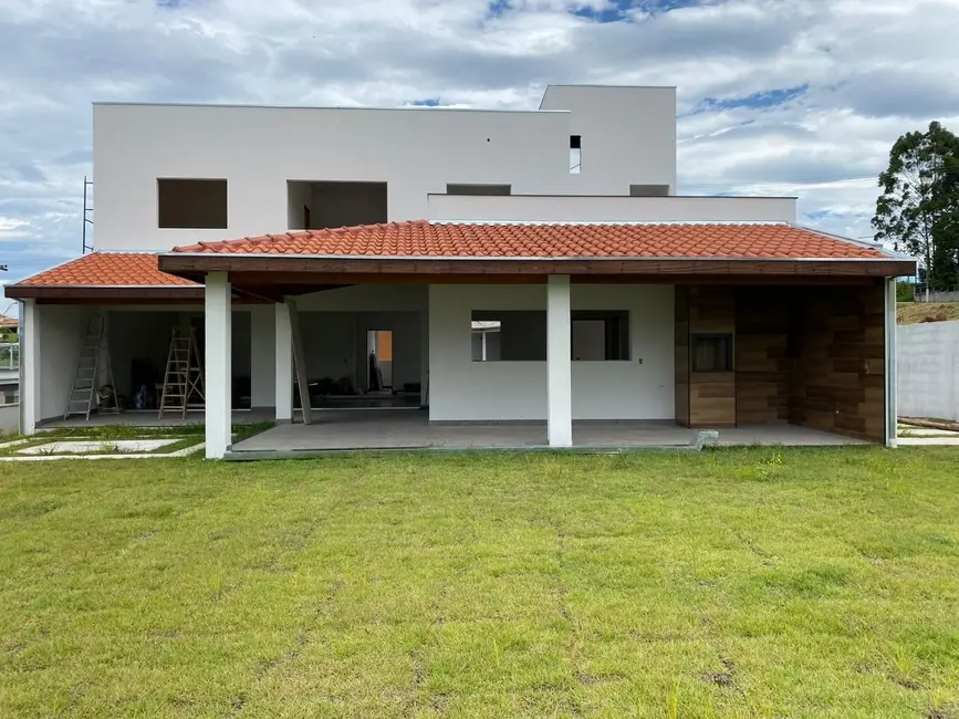 Foto 2 de Casa com 5 quartos à venda, 485m2 em Boa Vista, Cacapava - SP