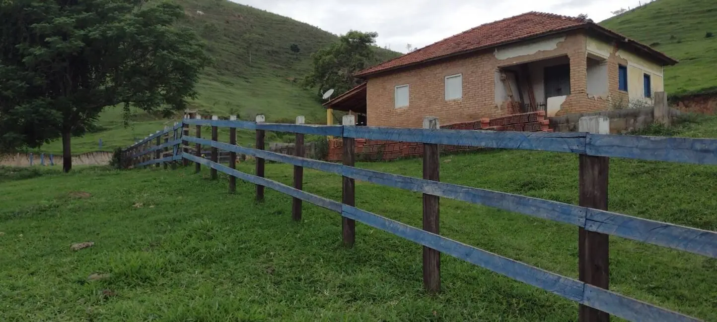 Foto 2 de Chácara com 3 quartos à venda, 100m2 em Centro, Guaratingueta - SP