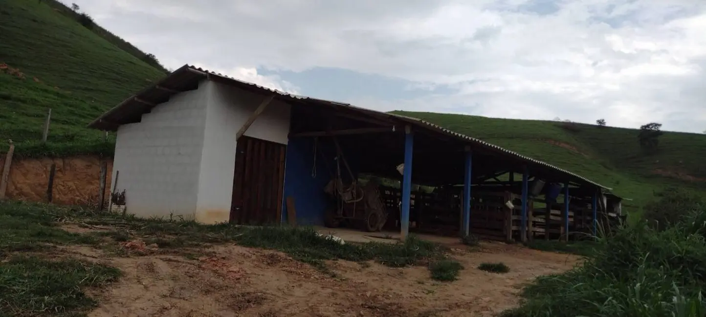 Foto 6 de Chácara com 3 quartos à venda, 100m2 em Centro, Guaratingueta - SP